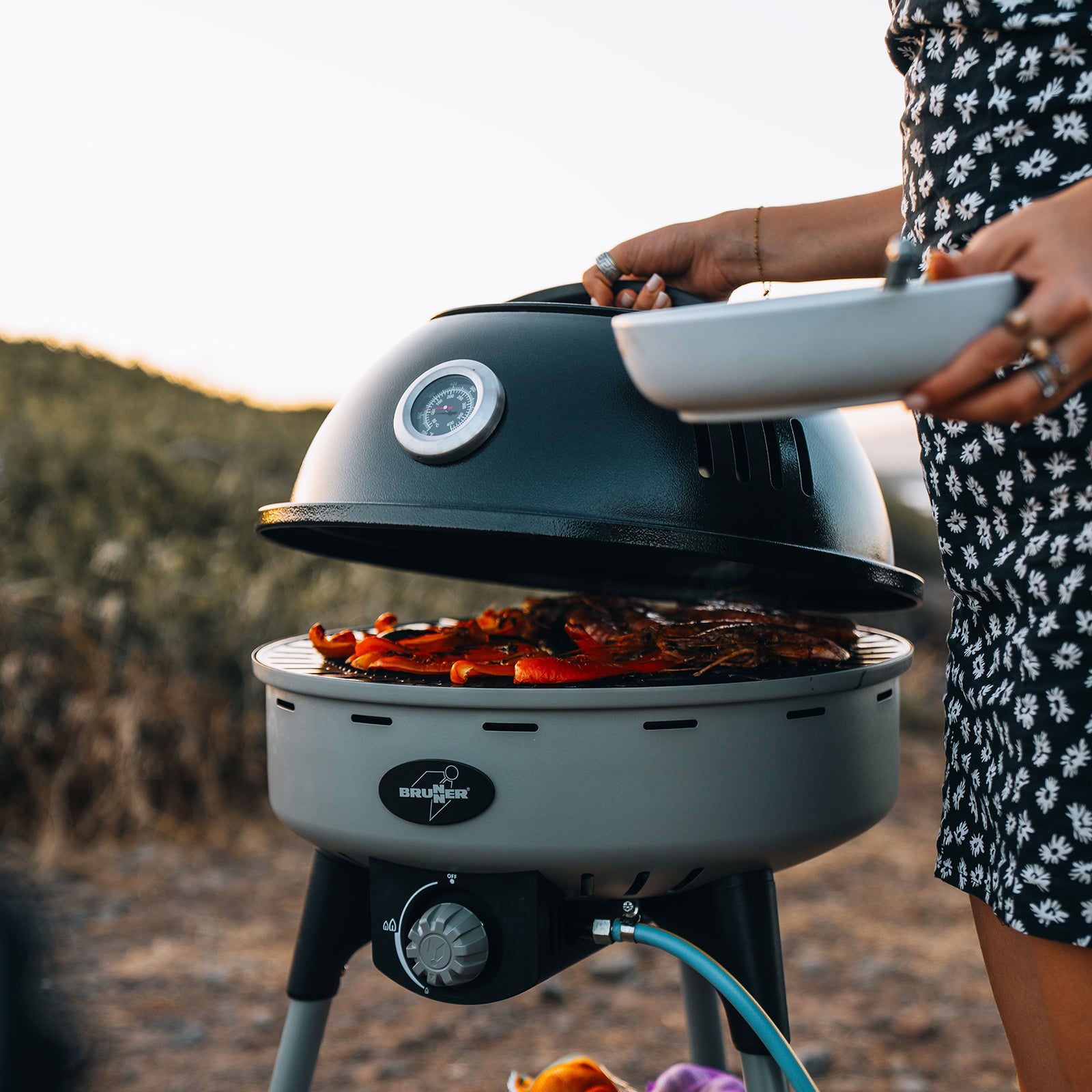 Barbecue à gaz BRUNNER Devil BBQruiser HT – Réchaud de camping à gaz rond pour l'extérieur, 30 mbar