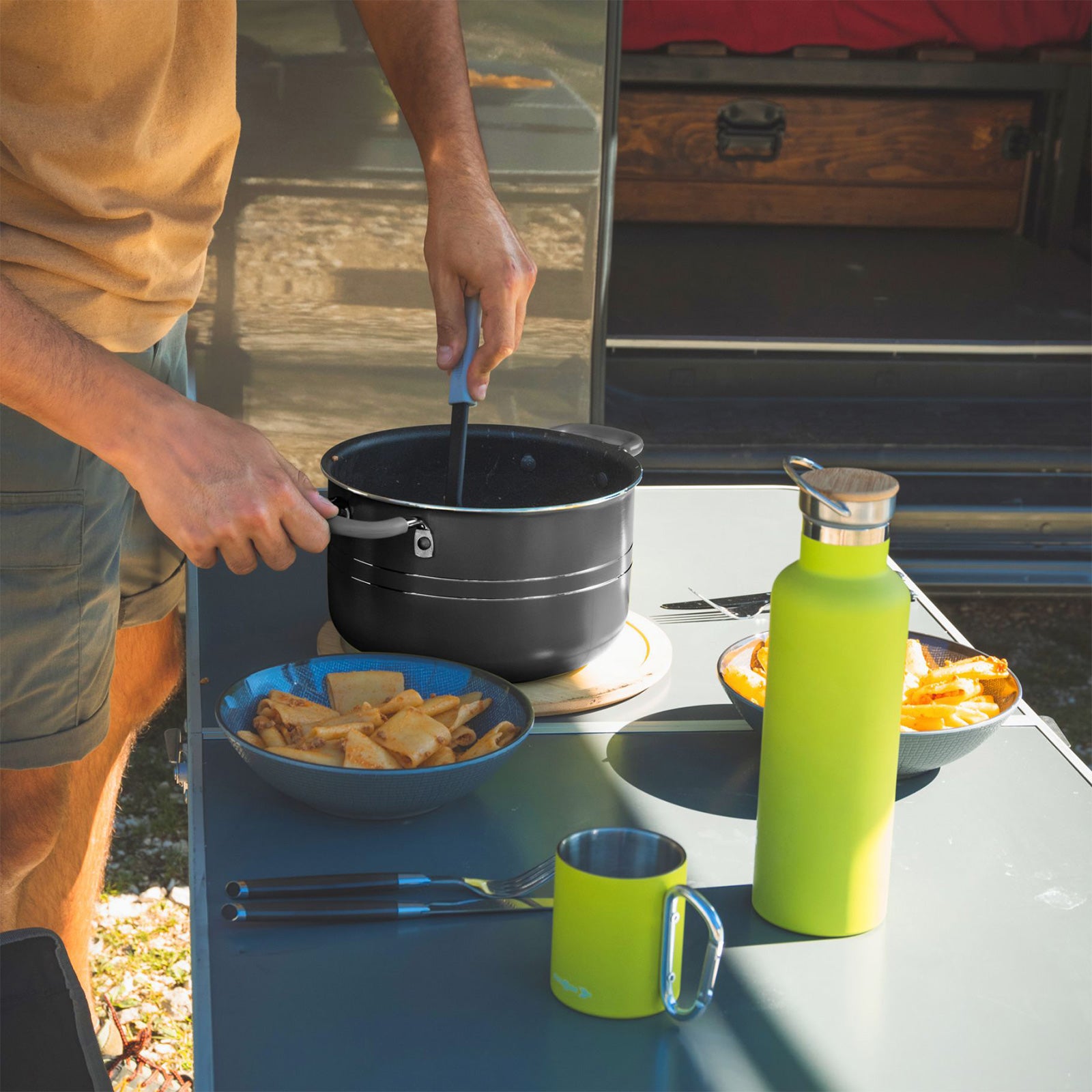 BRUNNER Camping Koch Geschirr Set Flavor 7+1 22 cm Outdoor Küche Topf Pfanne Alu