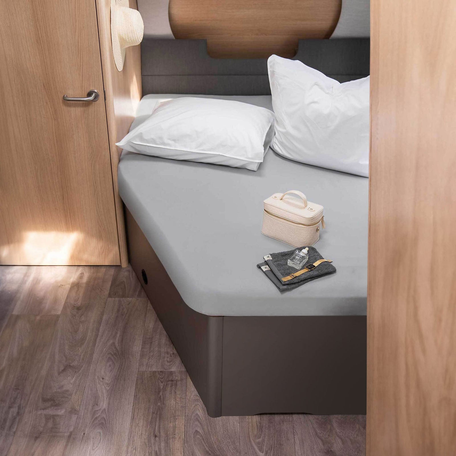 Drap housse Jersey Multifit pour lits français. Gauche