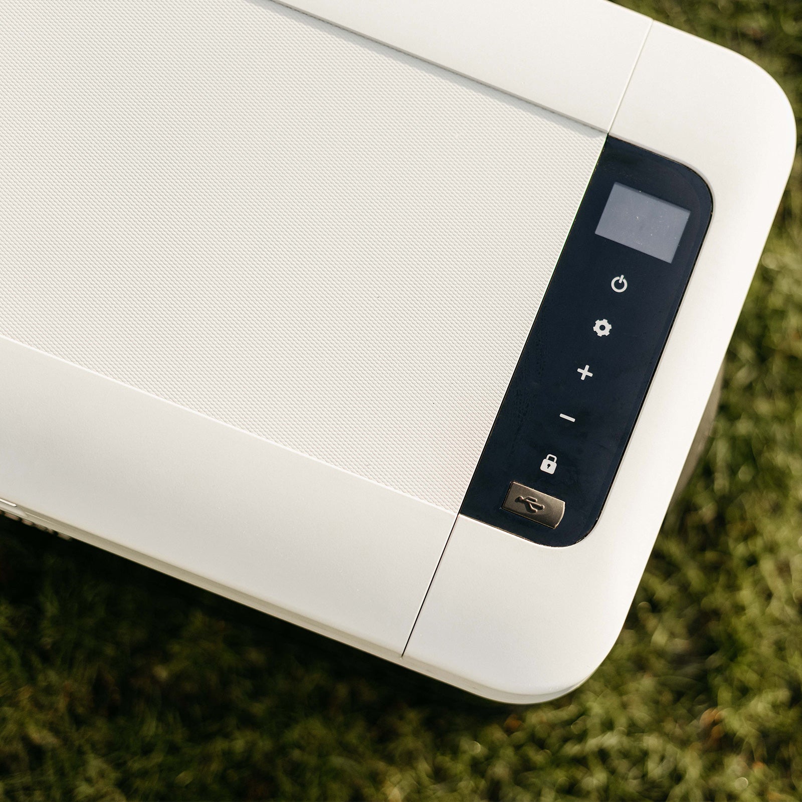 MESTIC Kompressor Kühlbox MCC-25 L Auto Tiefkühl Box Camping AC/DC 12/24V 230V