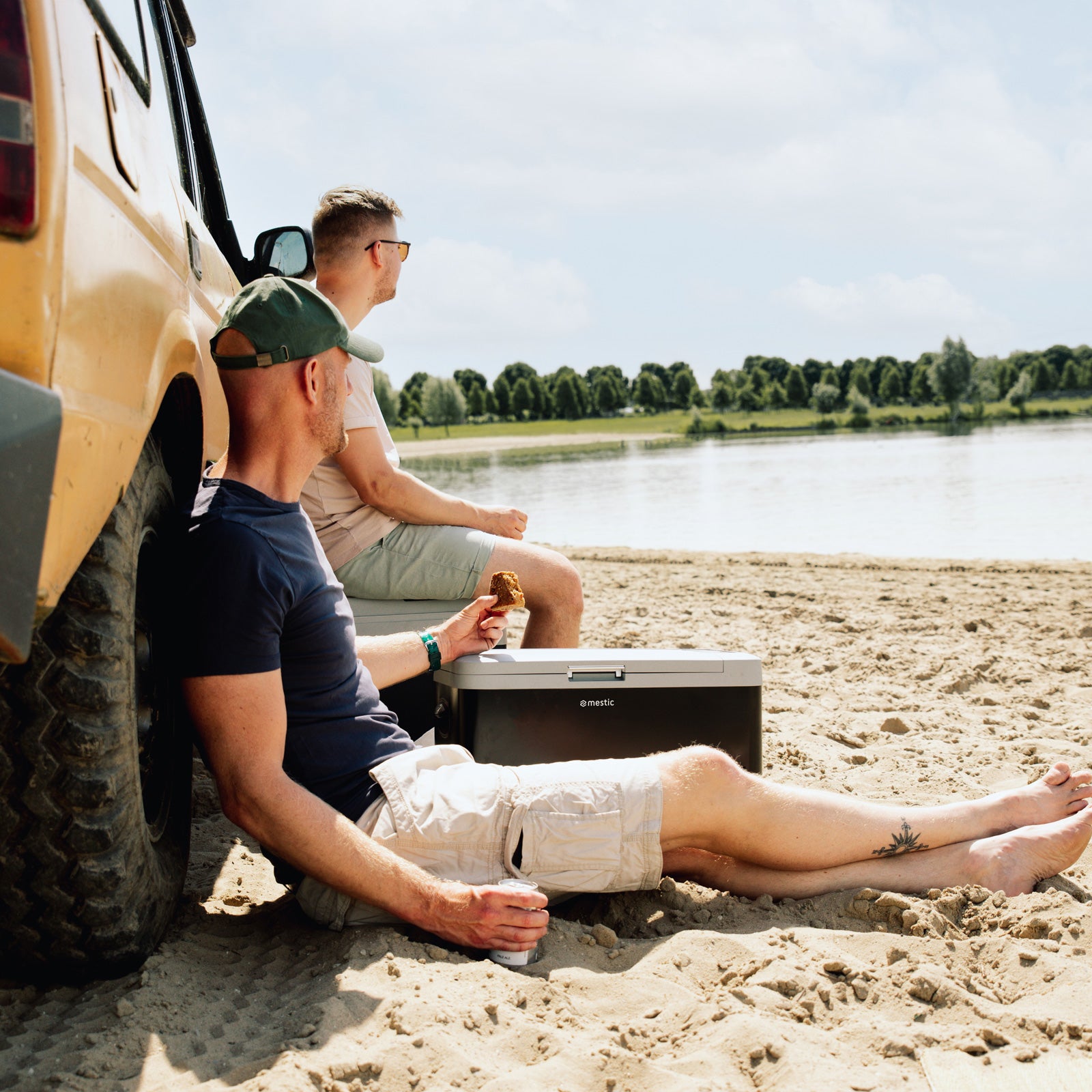 MESTIC Kompressor Kühlbox MCC-35 L Auto Tiefkühl Box Camping AC/DC 12/24V 230V