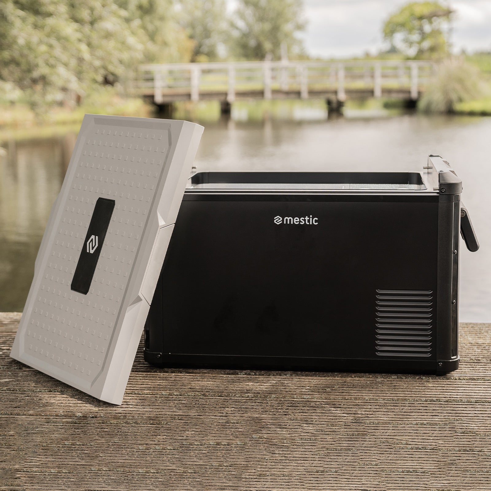 MESTIC Kompressor Kühlbox MCCP-35 L Auto Tiefkühl Camping 12/24V AC/DC 100-240V