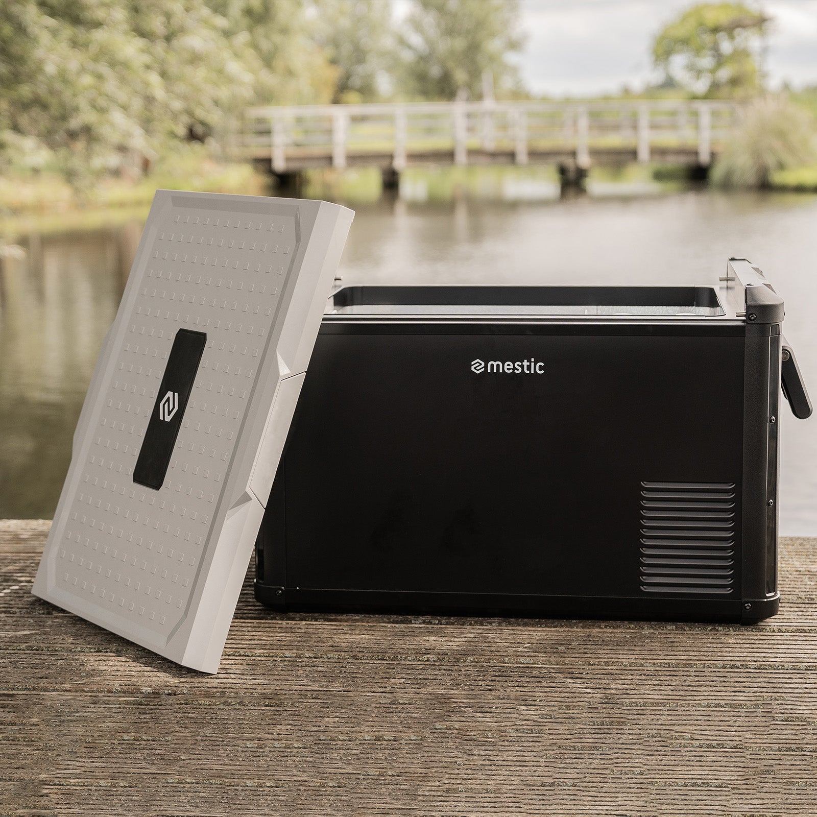 MESTIC Kompressor Kühlbox MCCP-60 L Auto Tiefkühl Camping 12/24V AC/DC 100-240V
