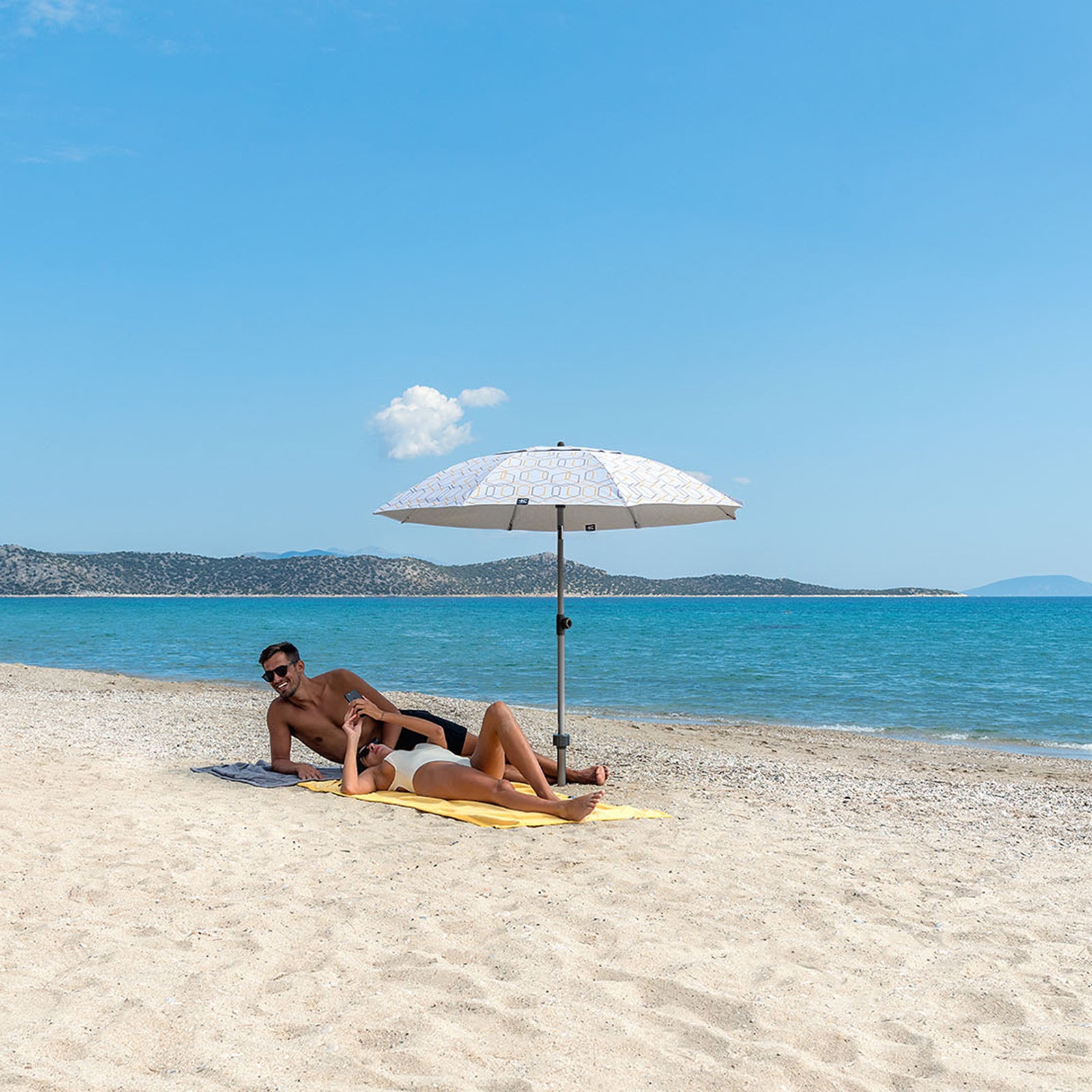 Parasol de plage TERRA NATION Au Kiri rPET rond UPF 50+ recyclé Ø1,8 m