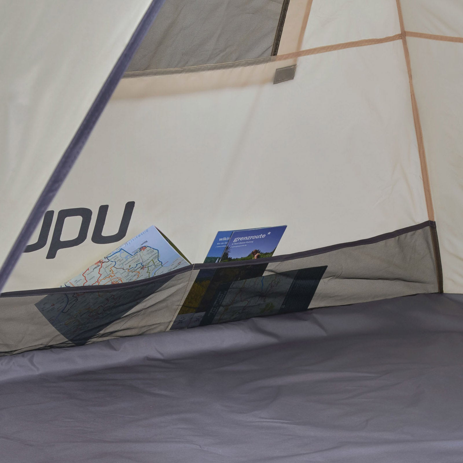 UQUIP Automatic Beach Shelter Speedy XL Beach Tent Travel Wind Sun Protection UV50