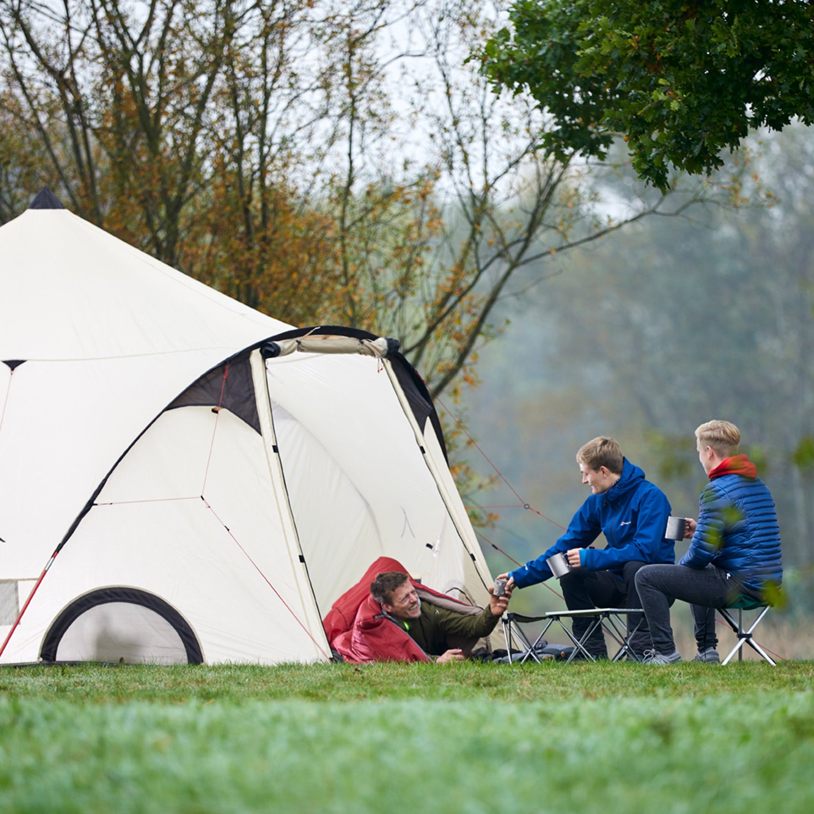 GRAND CANYON Black Knob 10 Person Tepee Tent Family Group Tent Tipi Wigwam