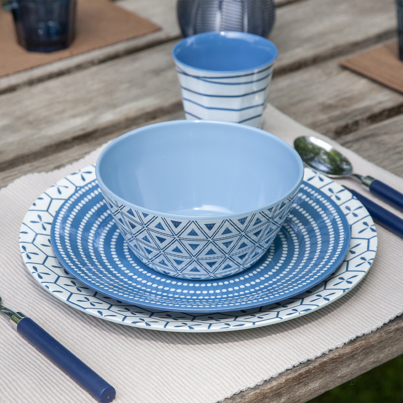 Service de table de camping en mélamine BO-CAMP, 16 pièces, vaisselle, assiettes, tasses