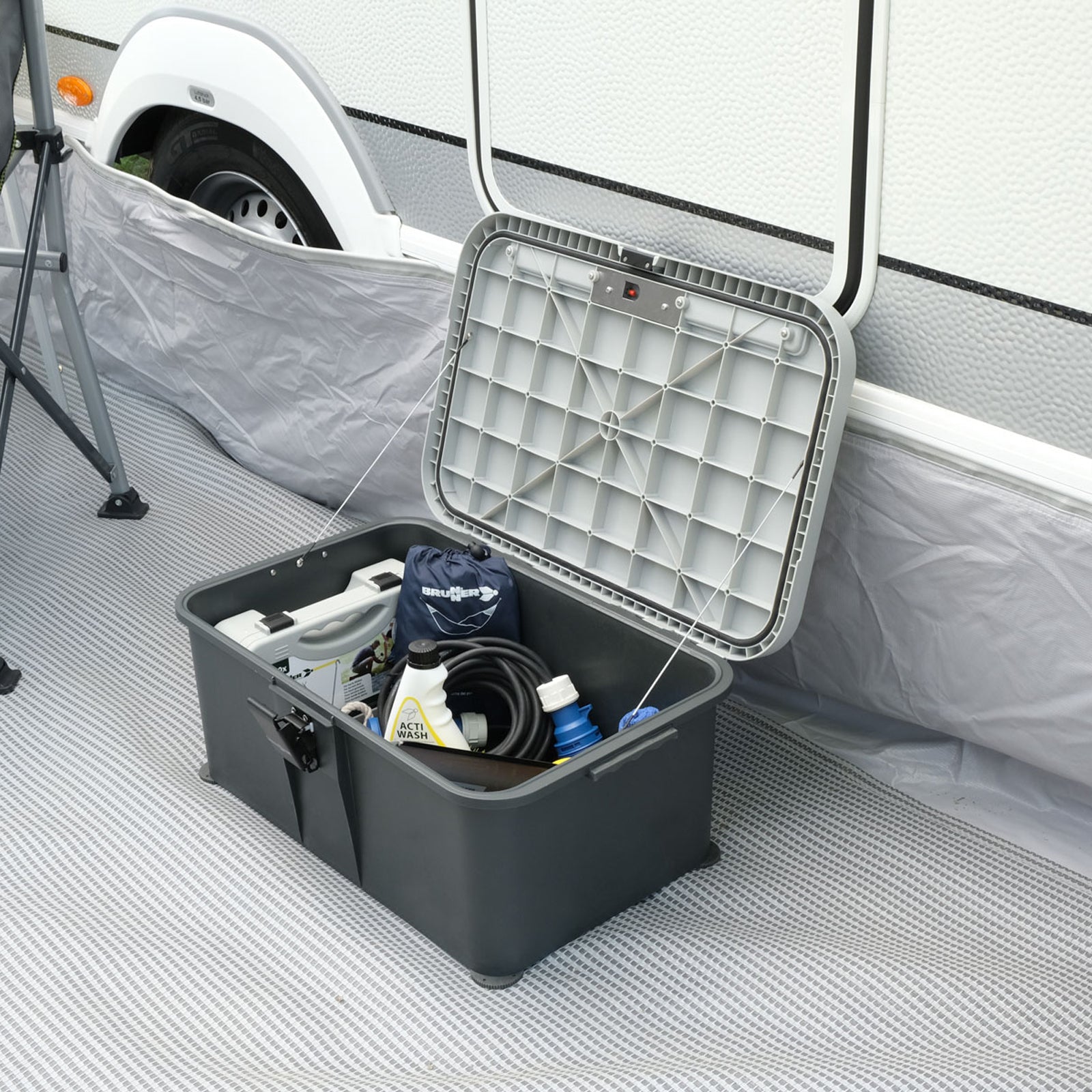 BRUNNER Einzel Tritt Stufe Box Step NG Wohnmobil Aufbewahrung Camping Hocker LED