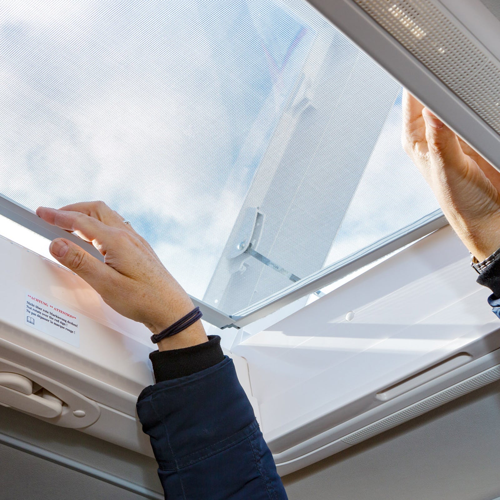 BRUNNER Fly screen Flynet Midi CR Heki motorhome caravan roof window crank