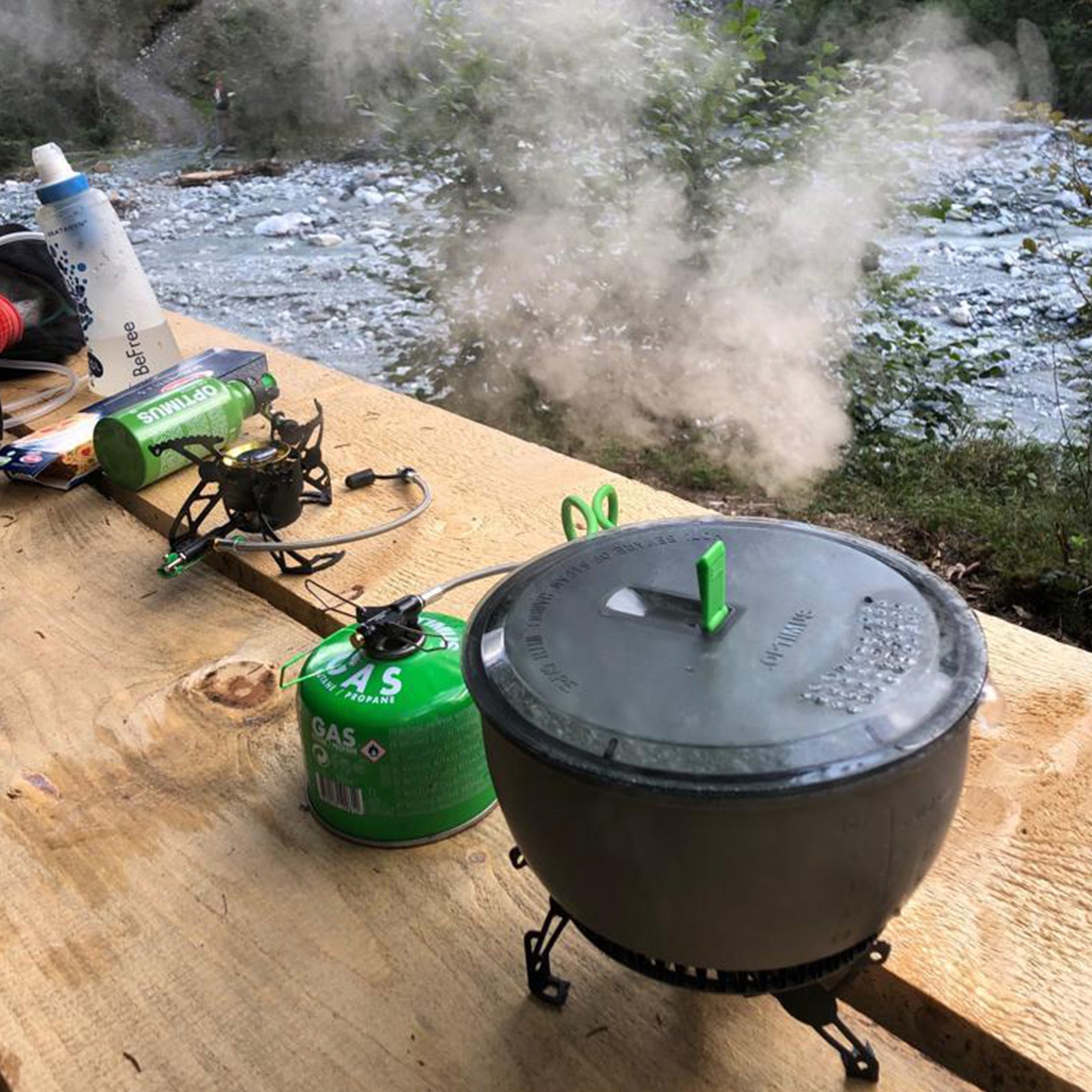 OPTIMUS Camping Gaskocher Vega Mini Kocher Trekking Outdoor Faltbar 3700 W 178 g