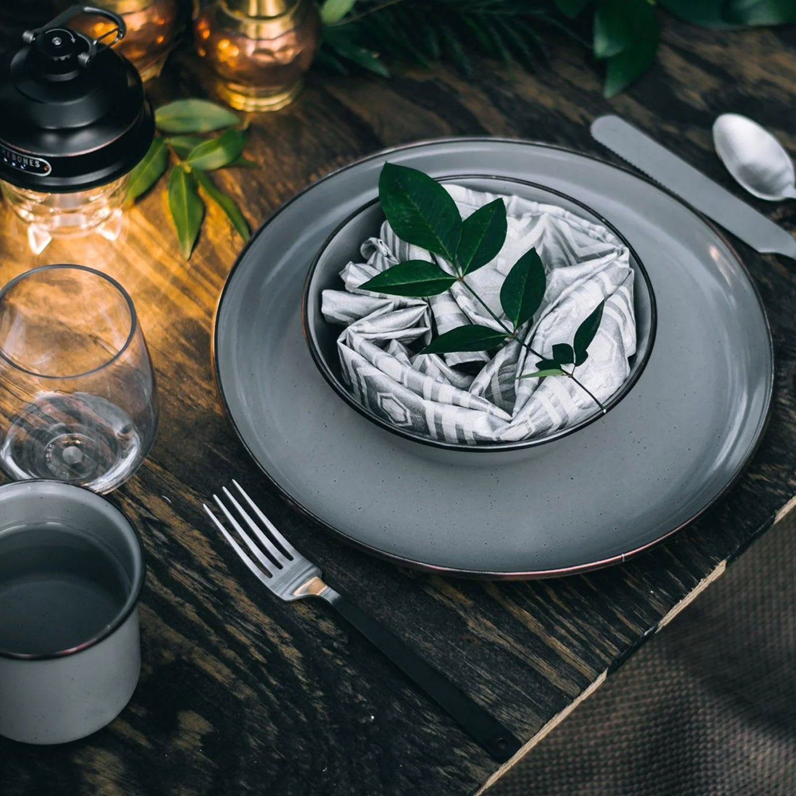 Service de table de camping en émail Barebones, assiette, bol, tasse, acier inoxydable, 16 pièces