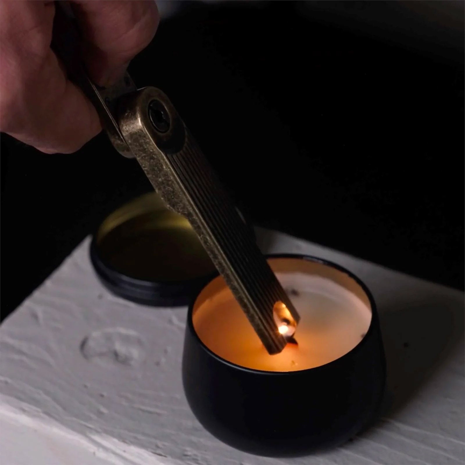 Briquet BAREBONES « Sturm » – Design « Pivot Arc » à arc électrique – Rechargeable