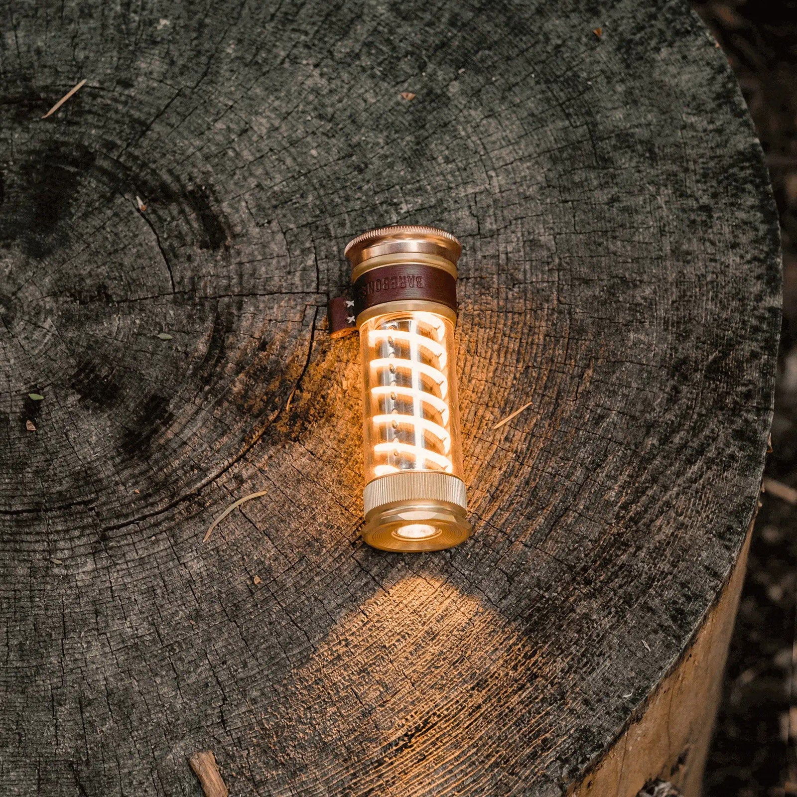 BAREBONES kampeerlantaarn LightStick Brass Mini retro lamp, dimbaar, USB-oplaadbaar, LED