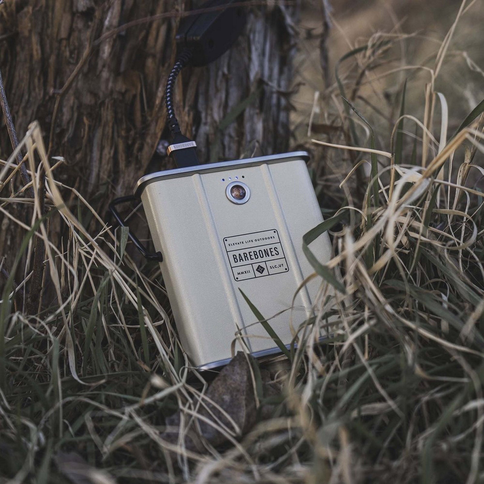 BAREBONES Powerbank Outdoor Power Bank Ladegerät Lampe USB & USB-C 1000mAh Akku