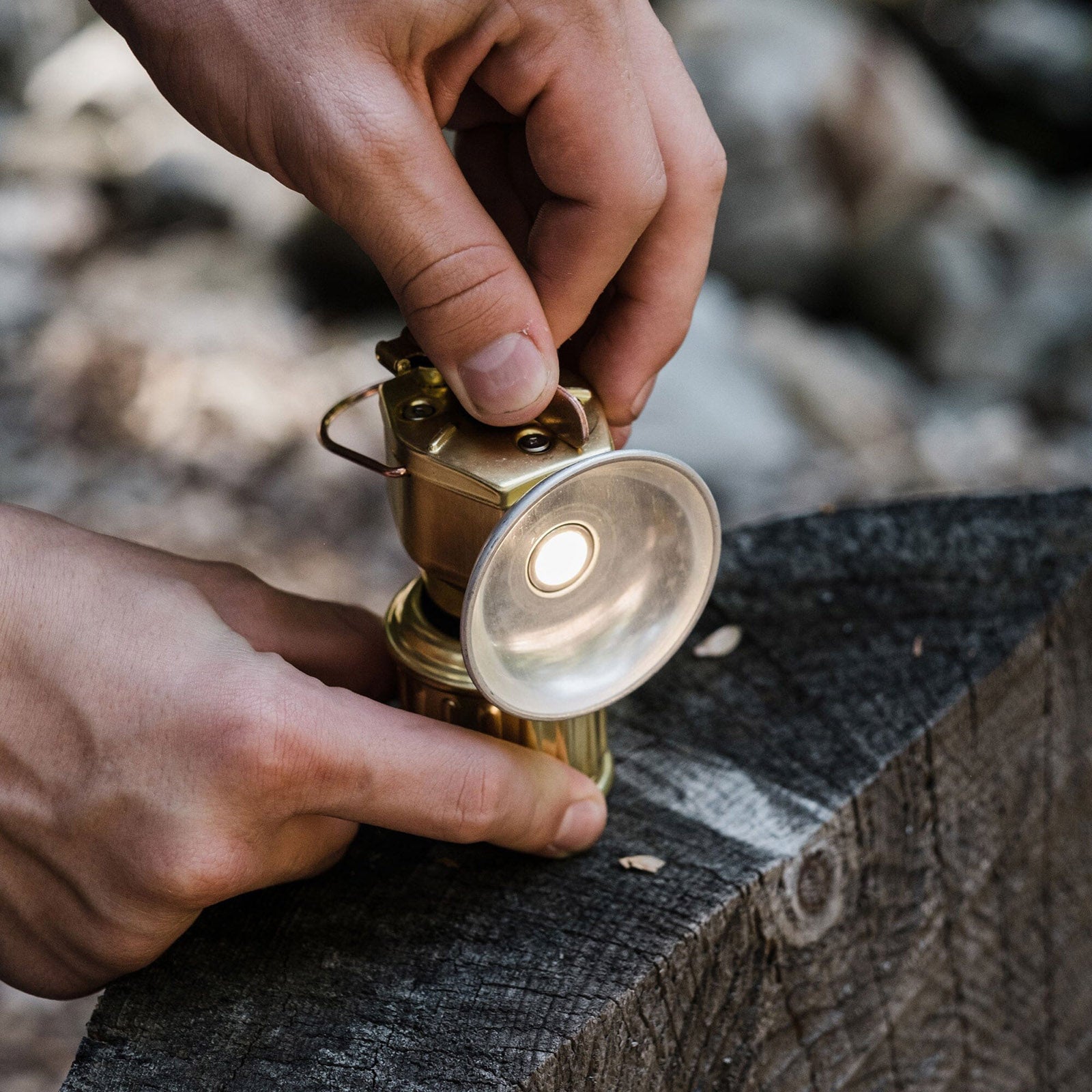 Lanterne de camping BAREBONES « Miners Lantern » Mini lampe rétro à intensité réglable, batterie USB, LED