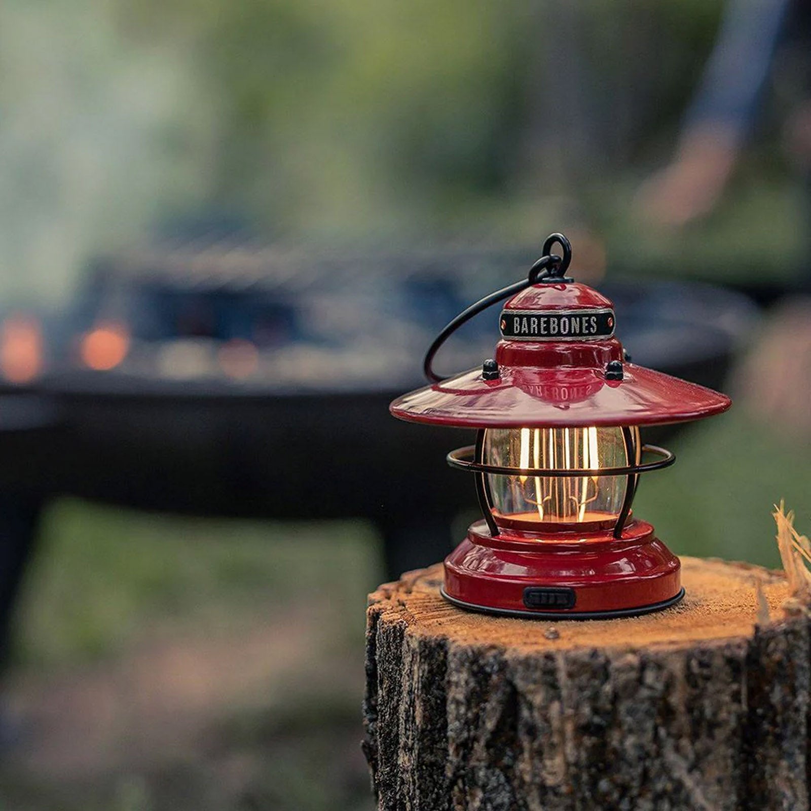 Lanterne de camping Barebones Edison Mini lampe rétro à intensité variable en acier USB à piles LED