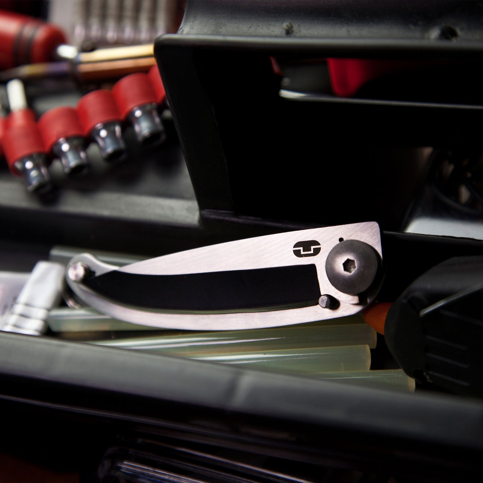 TRUE UTILITY Klappmesser BARE - Taschenmesser Schlüsselanhänger Mini Messer 16 g