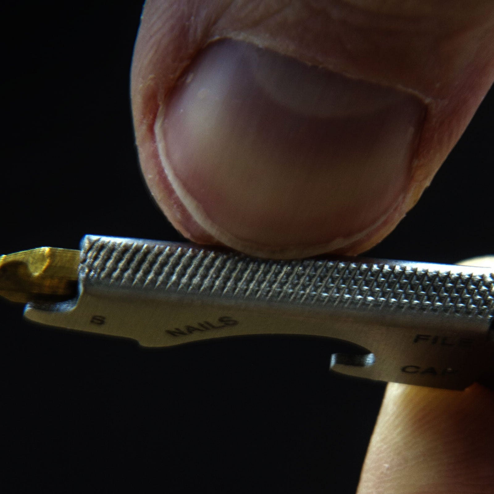 TRUE UTILITY Mini Key Multitool - Key Ring - Key Tool TOP