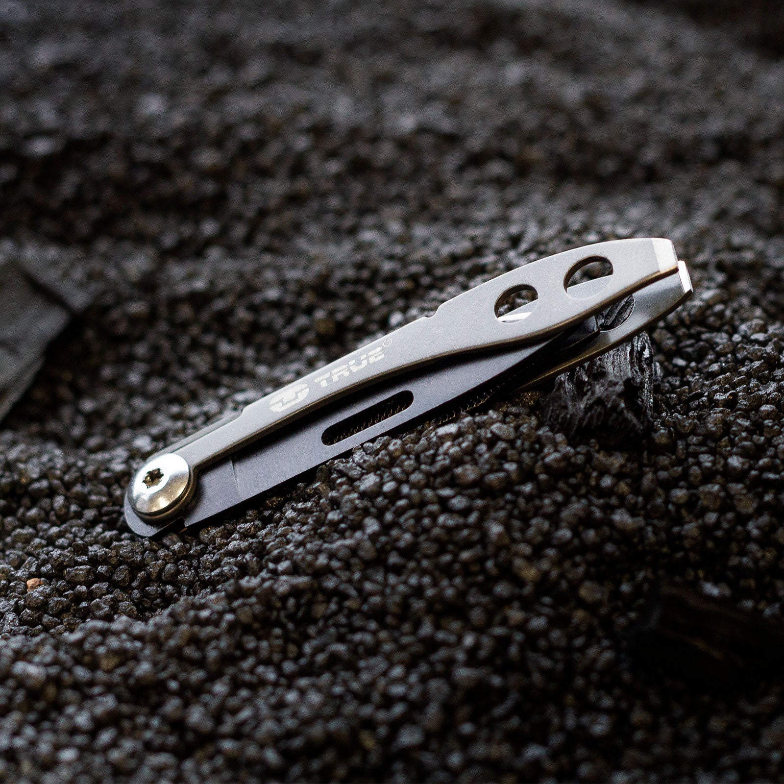 TRUE UTILITY Pocket Knife Tweezer Mini Multi Tool Folding Knife Keychain