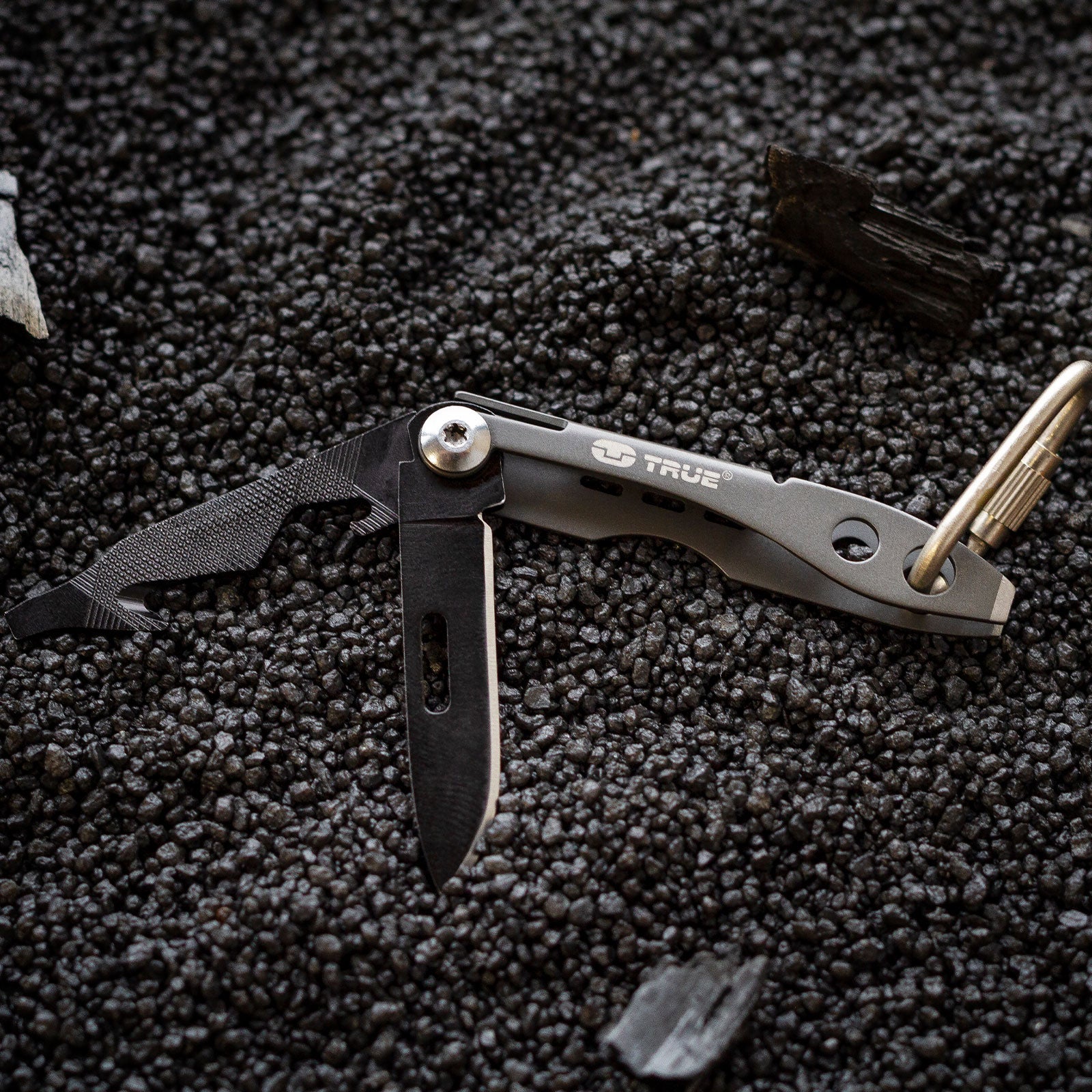 TRUE UTILITY Pocket Knife Tweezer Mini Multi Tool Folding Knife Keychain