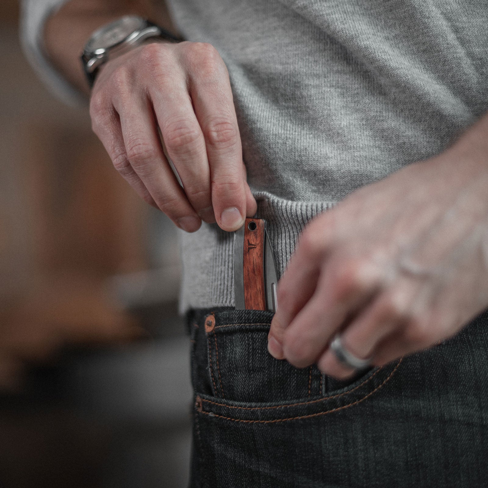 TRUE UTILITY Couteau pliant Couteau de gentleman Couteau de poche Manche en palissandre 63 g