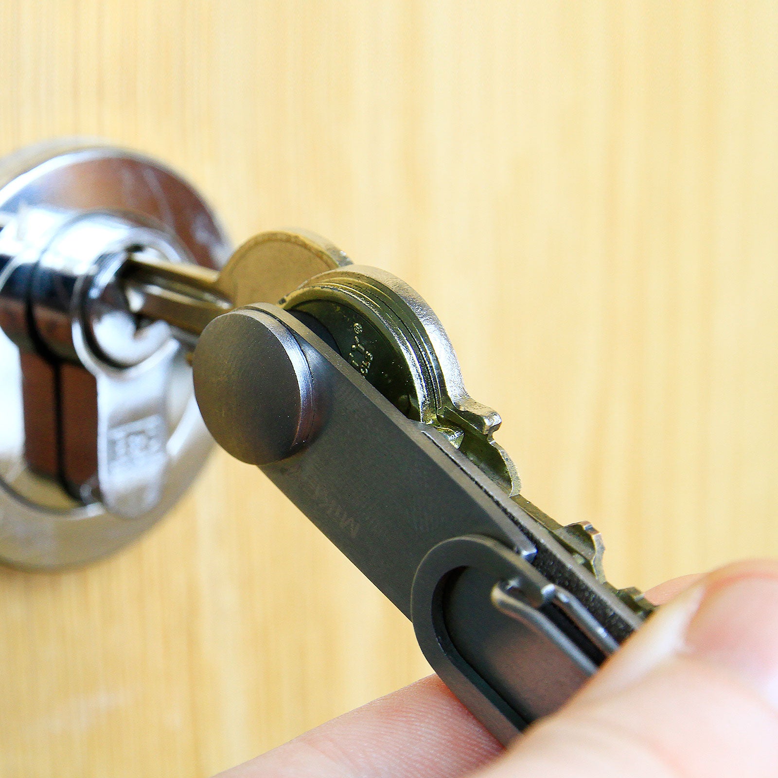 TRUE UTILITY Connect Mini Multi Tool MiKey - Schlüssel Bund Organizer Karabiner