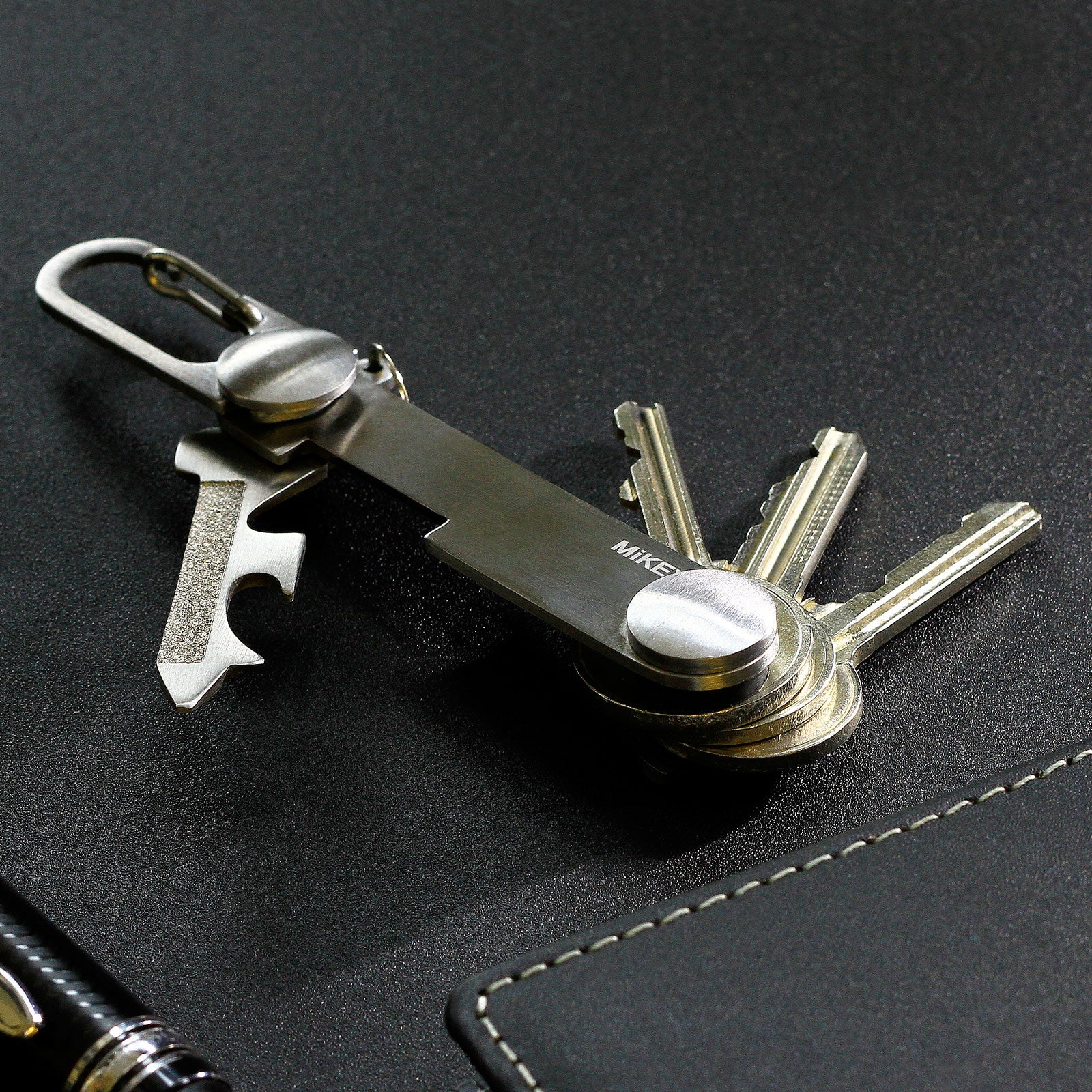 TRUE UTILITY Connect Mini Multi Tool MiKey - Key Ring Organizer Carabiner
