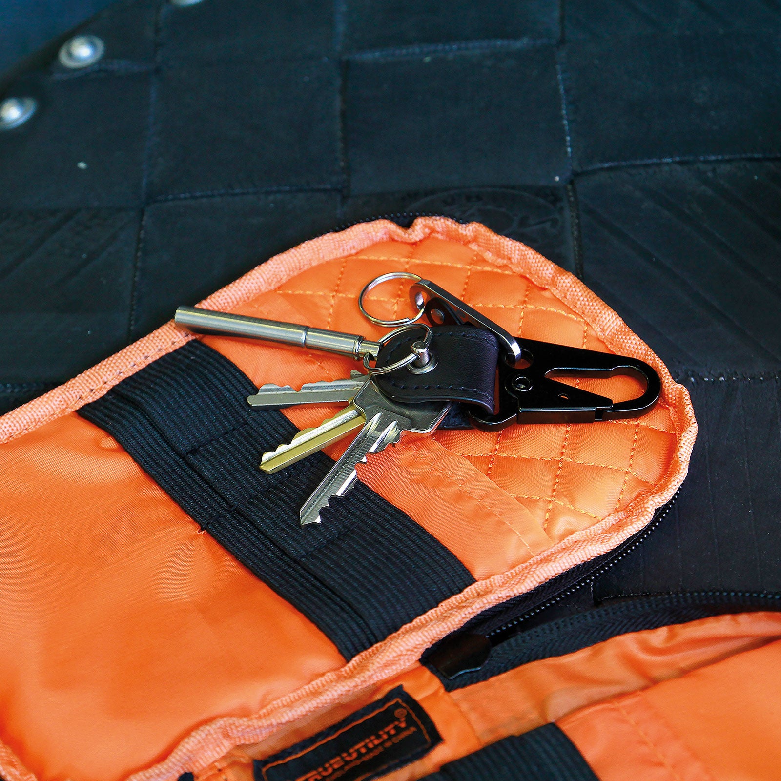 TRUE UTILITY Connect Keybiner XL Schlüssel Ring Anhänger Schlüsselbund Organiser