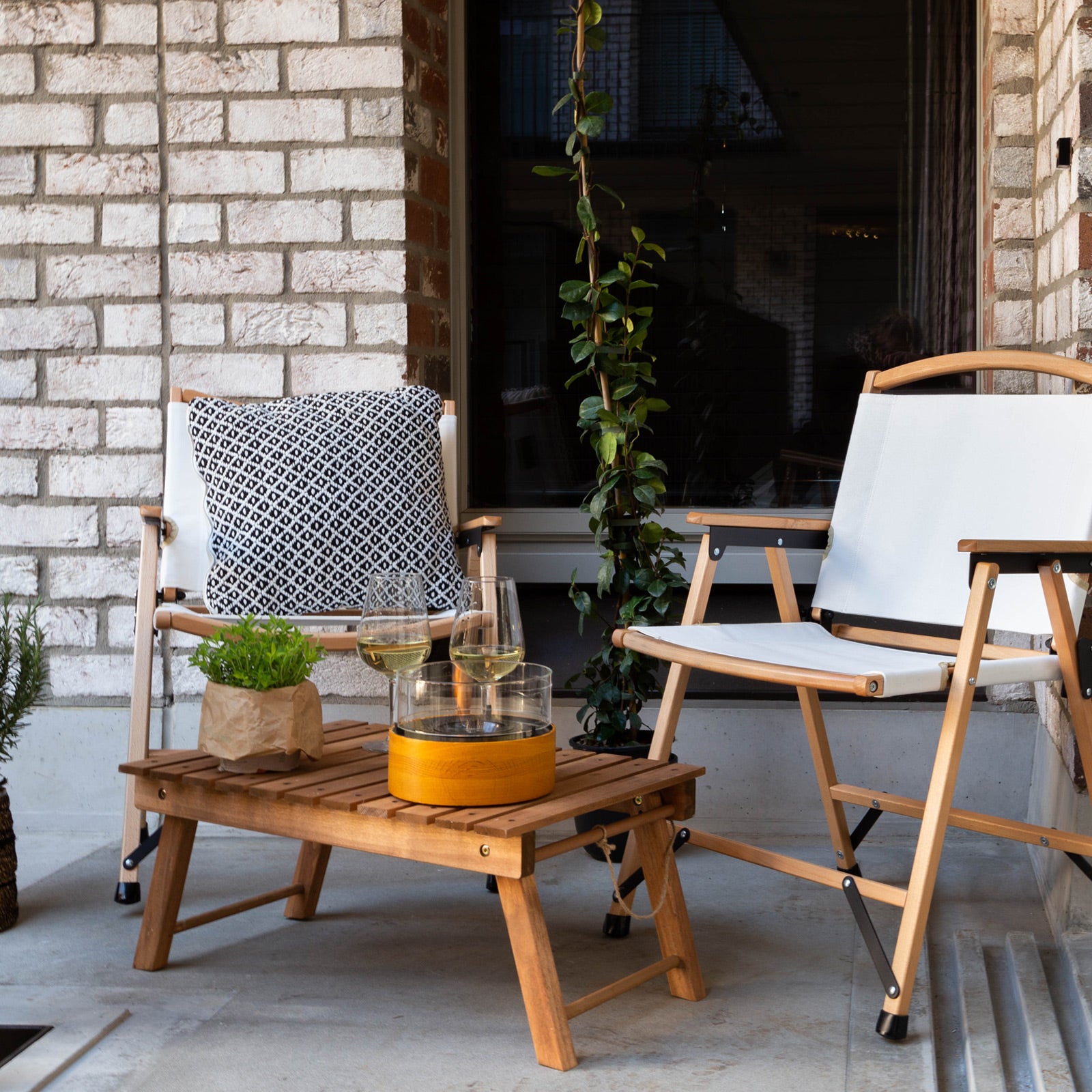 HUMAN COMFORT Campingtisch Jabrun 1 Mini Klapptisch Beistelltisch Falttisch Holz