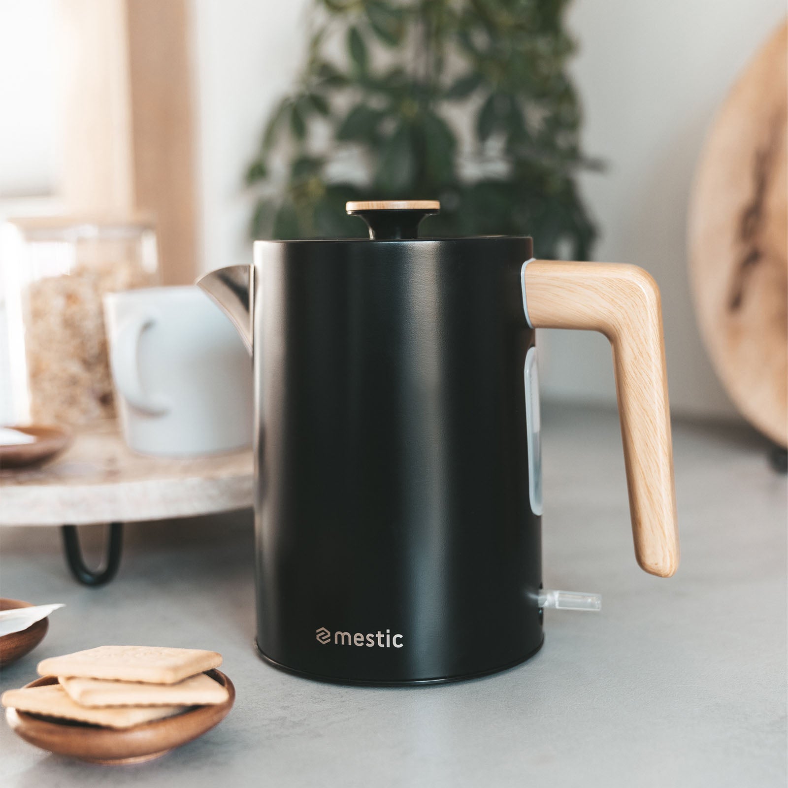 MESTIC Travel Kettle MWC-200 Camping Water Cooker Kettle Cordless 1L 1000W