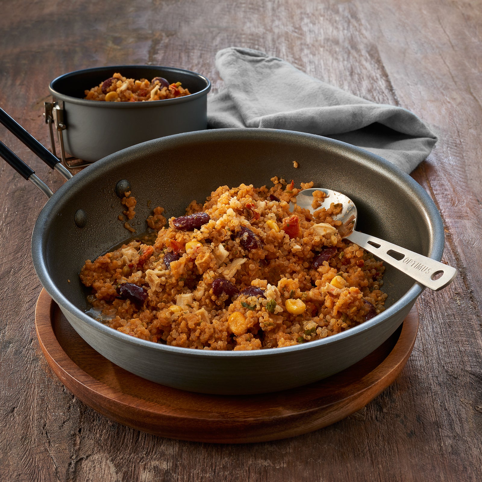 TREK'N EAT Quinoa Vegan Trekking Mahlzeit Outdoor Essen Not Ration Nahrung