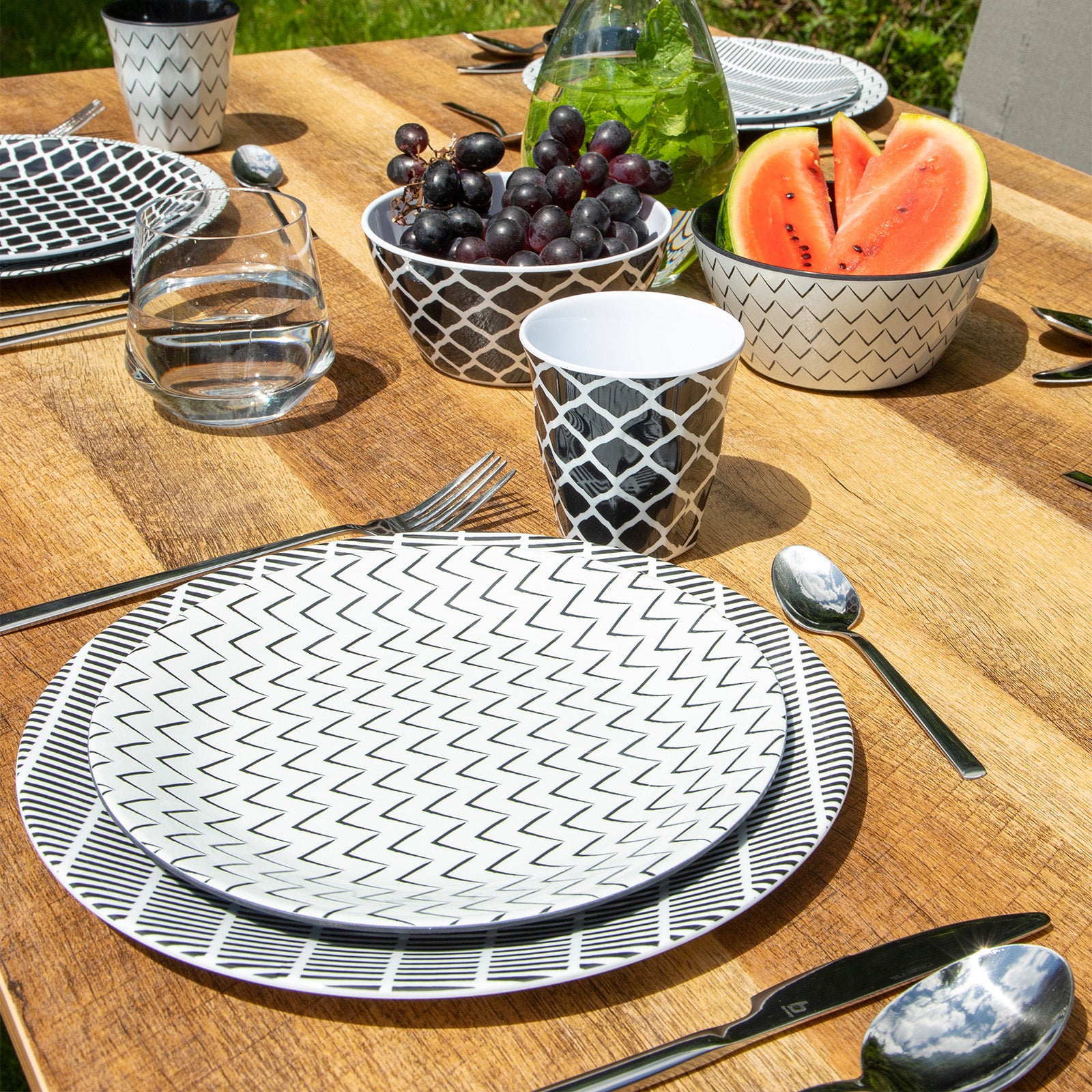 BO-CAMP melamine camping tableware set mix&amp;match dinnerware plates cups 16 pieces