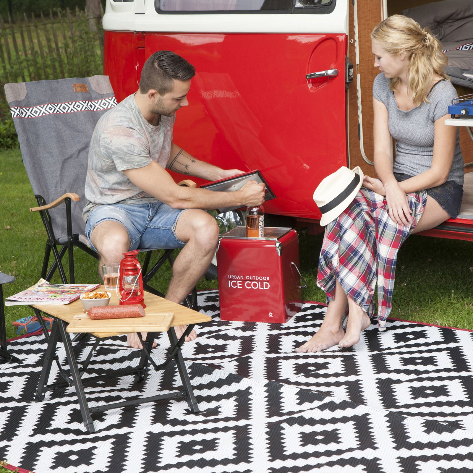 BO-CAMP Retro Cool Box Greenwich Camping Insulated Box Thermobox Caravan Outdoor 17L
