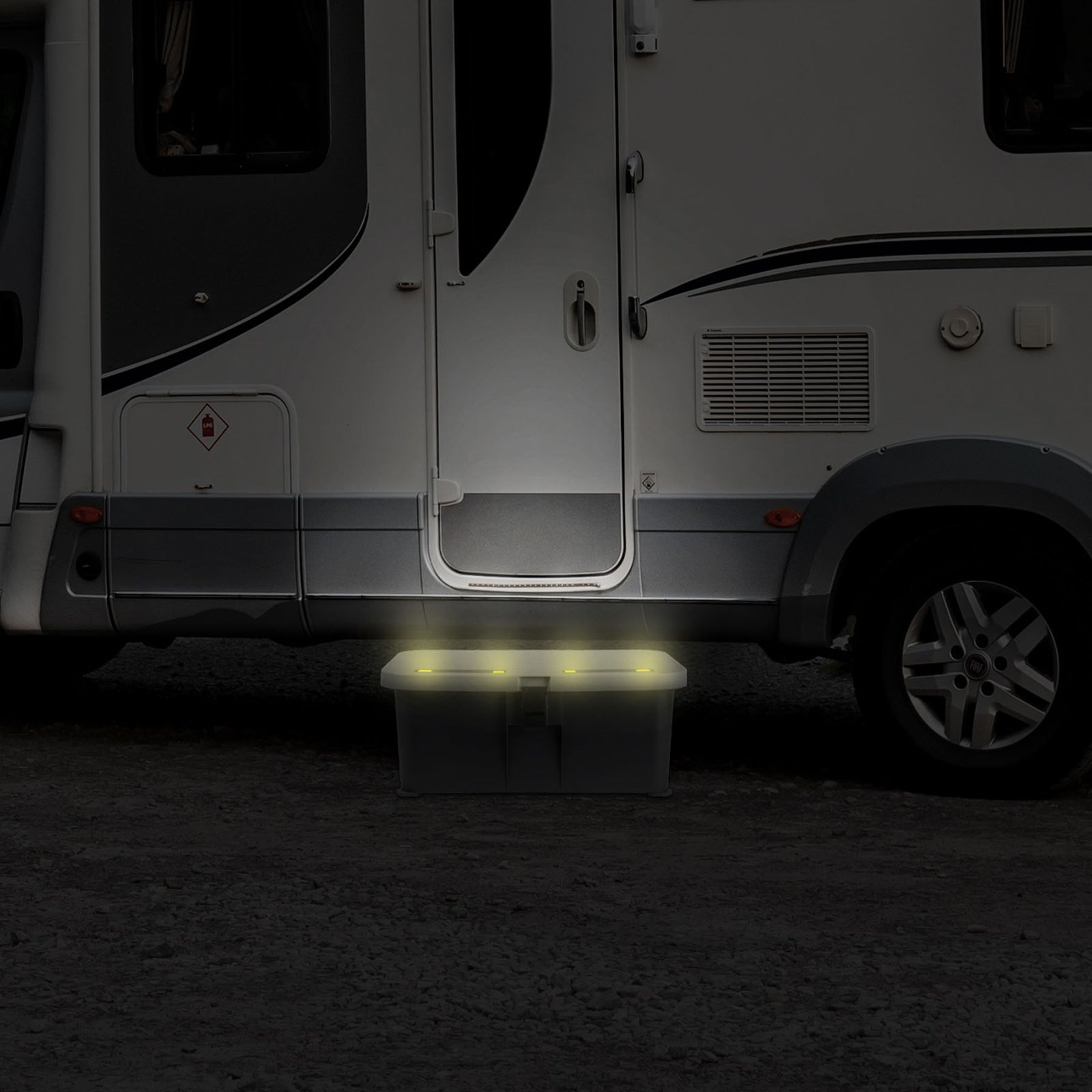 Tabouret de camping BRUNNER Single Step Box Step NG pour camping-car, avec LED