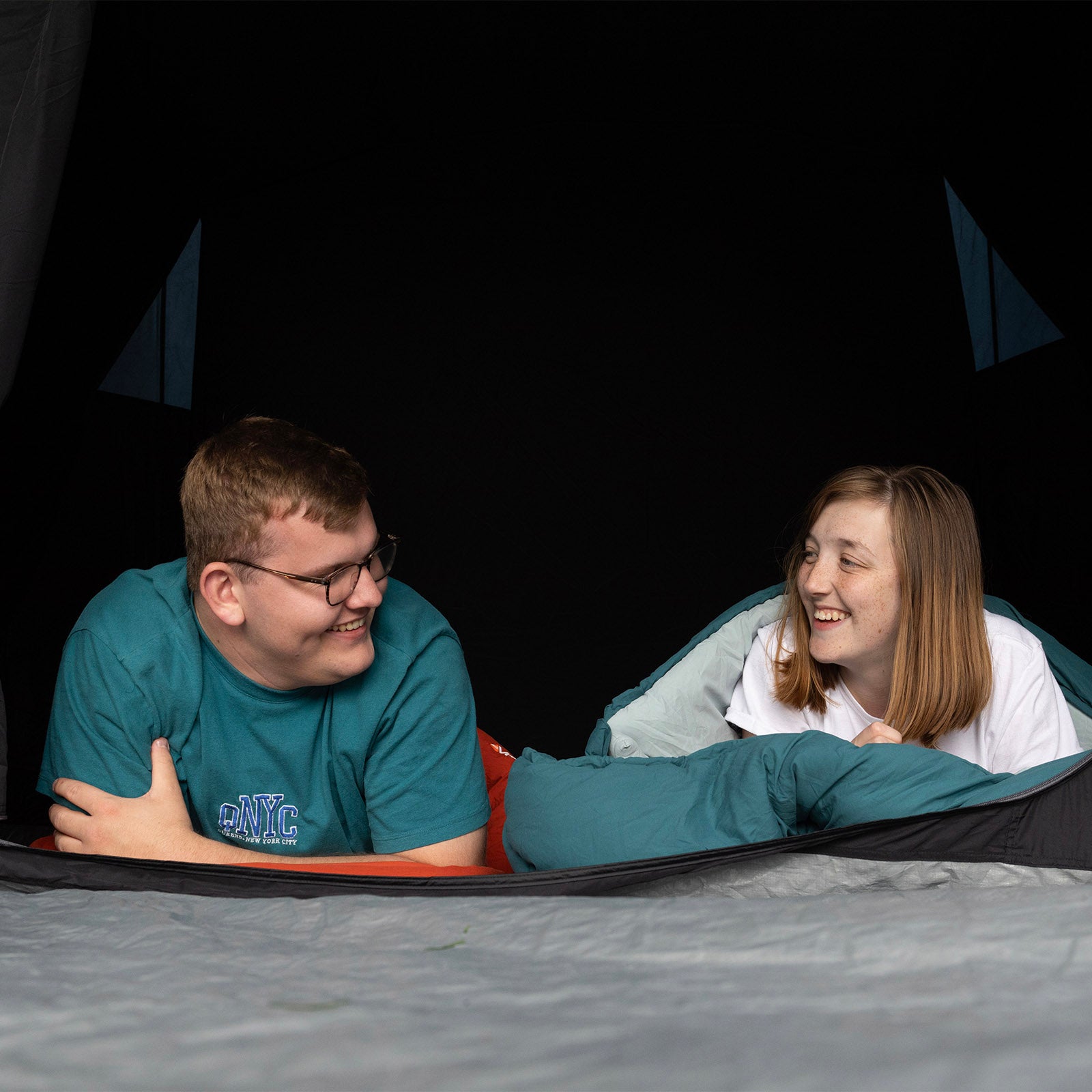 VANGO Familienzelt Sierra 300 Camping Gruppen Zelt 3 Personen Tunnelzelt Vorraum