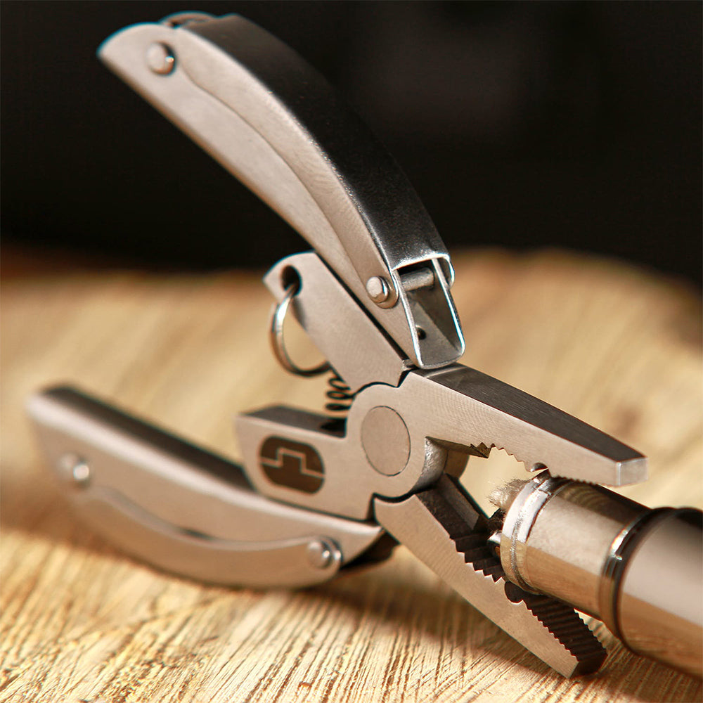 TRUE UTILITY Mini Multitool Scarab - Pocket Knife Fishing Hunting Keychain