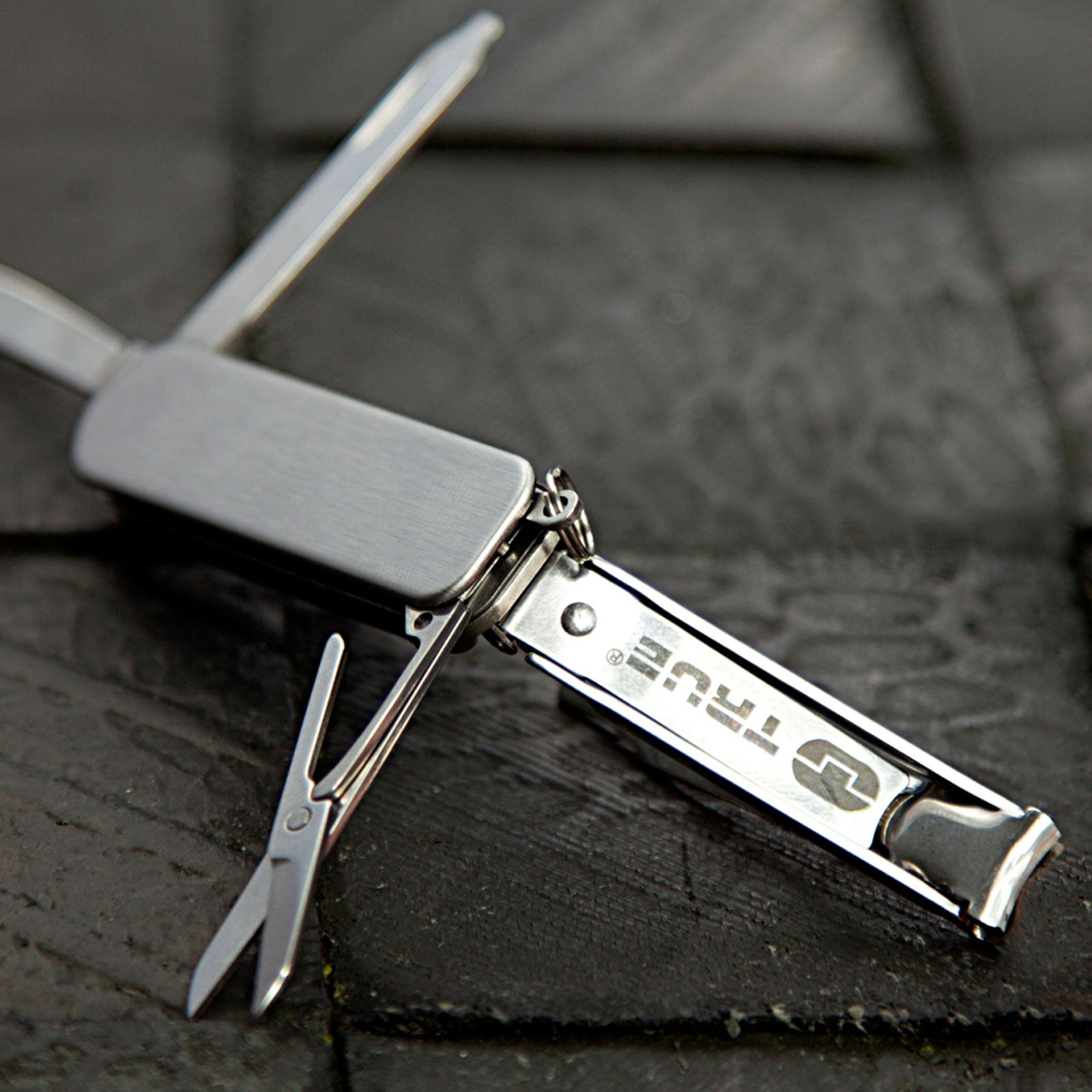 TRUE UTILITY NailClip Kit Nagelknipser Schlüsselanhänger Nagelpflege Nagelfeile