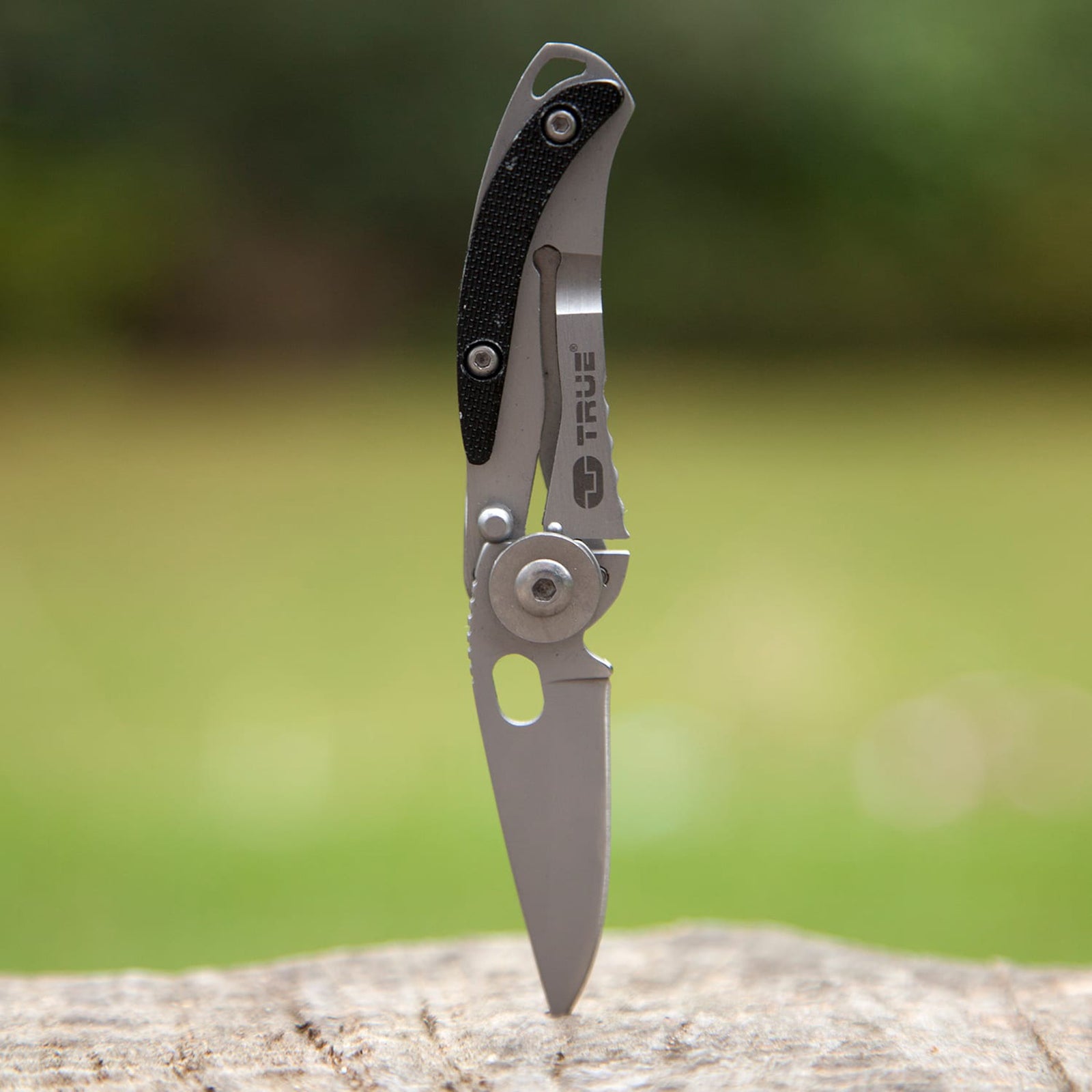 TRUE UTILITY Mini Multi Tool SkeletonKnife Pocket Knife Clip Keychain 